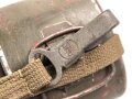 Feldflasche Wehrmacht in Tropenausführung, getragenes Stück
