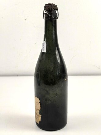 Leere Flasche " Eugene Clique Epernay" Wehrmachts Marketenderware. Ungereinigtes Stück