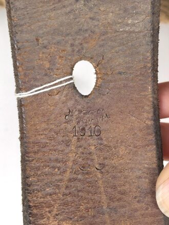 1.Weltkrieg Tornister , datiert 1915. Ungereinigter Fundzustand, Leder zum Teil trocken