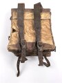 1.Weltkrieg Tornister , datiert 1915. Ungereinigter Fundzustand, Leder zum Teil trocken