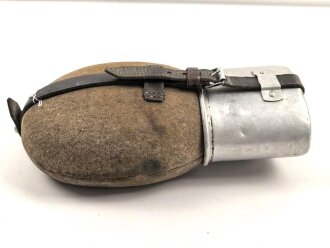 Feldflasche Wehrmacht, stark getragenes Stück