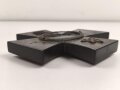 Aufstellrahmen aus schwerer Preßmasse ? Gesamthöhe etwa 20cm, ungereinigtes Stück