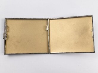 Zigarettenetui aus Buntmetall , unter anderem Norwegen Darstellend