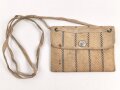 Tasche für eine Erkennungsmarke, getragenes Stück