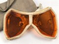 Schutzbrille Wehrmacht in Hülle . Rot getönte Chelluloid"gläser"