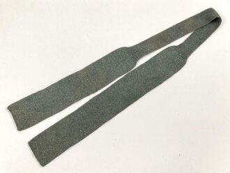 Gestrickter Ohrenschützer ?  Gesamtlänge etwa 90cm