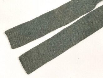 Gestrickter Ohrenschützer ?  Gesamtlänge etwa 90cm