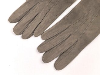 Paar Handschuhe für Offiziere aus Wildleder. Ungetragenes Paar