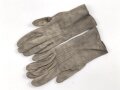 Paar Handschuhe für Offiziere aus Wildleder. Getragenes Paar