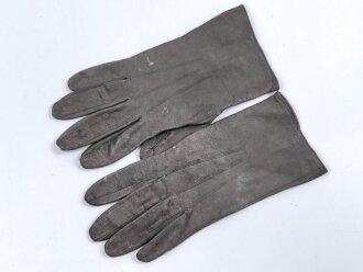 Paar Handschuhe für Offiziere aus Nappaleder. Wohl ungetragenes Paar