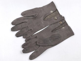 Paar Handschuhe für Offiziere aus Nappaleder. Wohl ungetragenes Paar