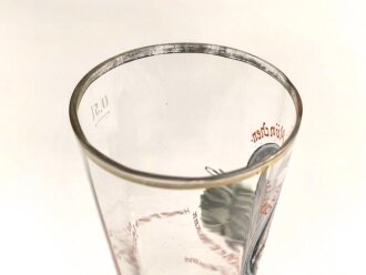 Andenkenglas eines Angehörigen im Kavallerie Regiment 18 anlässlich des 80.Kurs der Heeres Lehrschmiede München 1938. Höhe 21cm , Goldrand etwas verblasst, sonst einwandfrei
