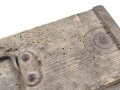 1.Weltkrieg, Gurtkasten für MG08 und 08/15, ungereinigt, Holzwurmlöcher