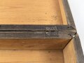 Andenkenschachtel aus Holz, Darstellend einen Elch im Wald sowie "Lapplandfront 1944" Ungereinigt, guter Zustand, Maße etwa 18,5 x 28 x 9,5cm
