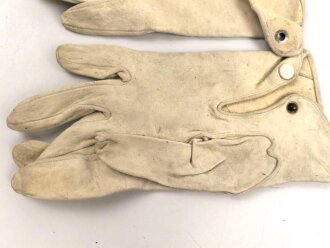 Kaiserreich, Paar weiße Handschuhe für Offiziere. Leicht angeschmutzt
