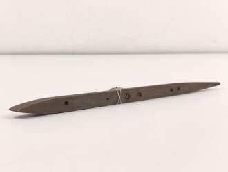U-Boot Modell aus der Zeit des 2. Weltkrieg. Messing / Eisen. Gesamtlänge etwa 30cm, ungereinigt