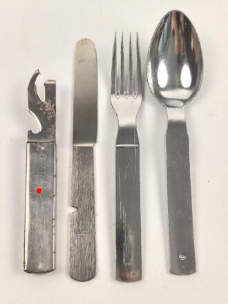 Vierteiliges Besteck Wehrmacht, zusammengehörig, ungebraucht