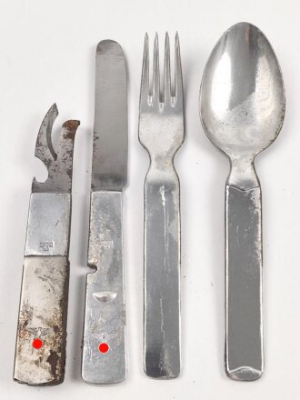 Vierteiliges Besteck Wehrmacht, zusammengehörig, ungebraucht
