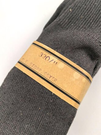 Sechs Paar graue Wollsocken aus der Zeit des 2....