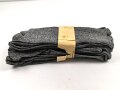 Sechs Paar graue Wollsocken aus der Zeit des 2. Weltkrieg. Ungebraucht, in der originalen Papierbanderole, diese leicht beschädigt