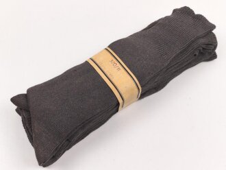 Sechs Paar graue Wollsocken aus der Zeit des 2....