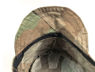 Feldmütze Wehrmacht aus originalem Tarnmaterial. Original ? Einzelstück aus Sammlungsauflösung, Kopfgrösse gemessen 60