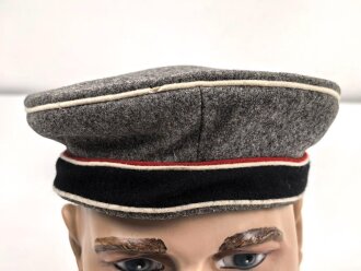 1.Weltkrieg, feldgraues Krätzchen. Meiner Meinung nach neuzeitliche Sammleranfertigung. Einzelstück aus Sammlungsauflösung, Kopfgrösse gemessen 57