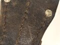 Koppelschuh zum Seitengewehr M84/98 zum K98 der Wehrmacht. Getragenes Stück mit Offiziersportepee.