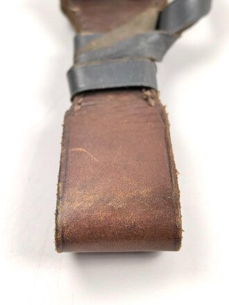 Luftwaffe, Koppelschuh zum Extraseitengewehr KS98 mit anhängenderm Faustriemen, dieser mit Kammerstempel von 1937