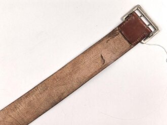 Zweidornkoppel für Offiziere der Luftwaffe, Höhe 57mm, Gesamtlänge 98cm