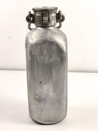5 Liter Trinkwasser Behälter Wehrmacht. Von Lack befreites Stück,