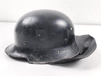 Leichtmetallhelm Feuerwehr III.Reich. Nach dem Krieg...