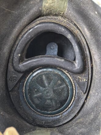 Gasmaske Wehrmacht, sehr guter Zustand, datiert 1944