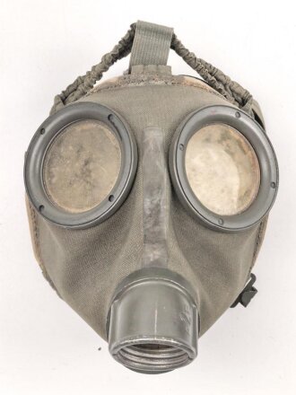 Luftschutz / Werkschutz. Gasmaske Modell 1930, Ausführung als S-Maske für den Luftschutz, datiert 1937. Weich, guter Zustand