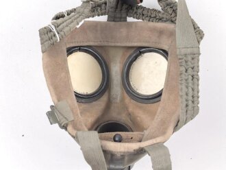 Luftschutz / Werkschutz. Gasmaske Modell 1930, Ausführung als S-Maske für den Luftschutz, datiert 1937. Weich, guter Zustand