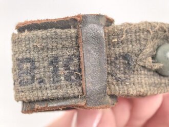 Halteriemen für eine Gasmaskendose der Wehrmacht, Gebrauchsanweisung als Fotokopie anbei