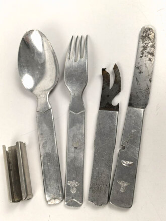 Vierteiliges Besteck Wehrmacht, zusammengehörig,...