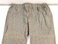 Lange Unterhose aus der Zeit des 2.Weltkrieg. Ungebraucht, aus altem Lagerbestand, angeschmutzt