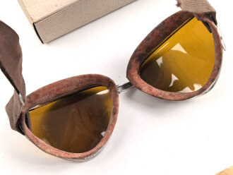 Italien 2.Weltkrieg, Kradmelderbrille, so von deutschen Truppen getragen, weiches Gummi, originalverpackt mit Ersatz"gläsern"