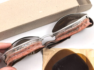 Italien 2.Weltkrieg, Kradmelderbrille, so von deutschen Truppen getragen, weiches Gummi, originalverpackt mit Ersatz"gläsern"