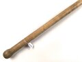 Fahrzeug-  oder Pionierspaten der Wehrmacht. Vorkriegsausführung, so allerdings auch während des gesamten Krieges weiter produziert. Hersteller IDEAL Spaten 1941. Ungereinigt., alt repariert