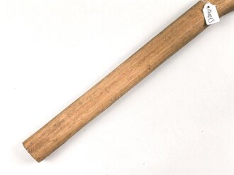 Klauenbeil Wehrmacht, Hersteller aus Solingen, feldgrauer Originallack, der Stiel meiner Ansicht nach neuzeitlich ergänzt