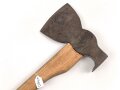 Klauenbeil Wehrmacht, Hersteller aus Solingen, feldgrauer Originallack, der Stiel meiner Ansicht nach neuzeitlich ergänzt
