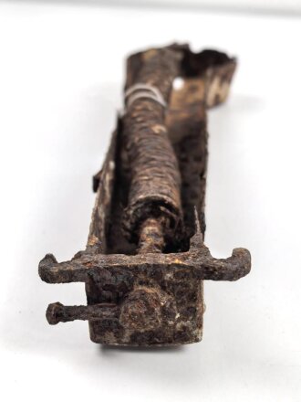 1. Weltkrieg, Federkasten zum MG08/15. Ungereinigter Bodenfund