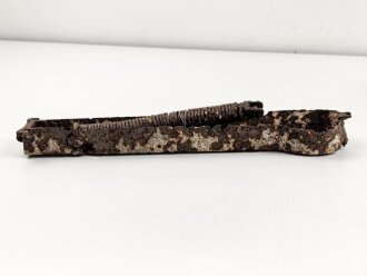 1. Weltkrieg, Federkasten zum MG08/15. Ungereinigter Bodenfund