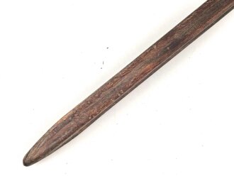 Zelthäring aus brauner Preßmasse Wehrmacht, datiert 1942