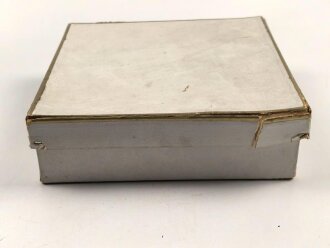 Leere Pappschachtel für Hemdenkrägen " Uniform A" . Maße etwa 15 x 15 x 5cm