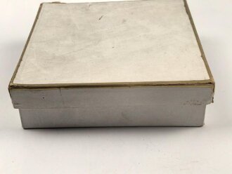 Leere Pappschachtel für Hemdenkrägen " Uniform A" . Maße etwa 15 x 15 x 5cm