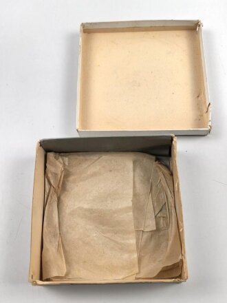 Leere Pappschachtel für Hemdenkrägen " Uniform A" . Maße etwa 15 x 15 x 5cm
