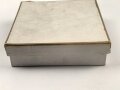 Leere Pappschachtel für Hemdenkrägen " Uniform A" . Maße etwa 15 x 15 x 5cm